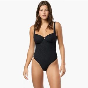 NWT ONIA Vida One Piece Crinkle Ribbed Swimsuit Black Women’s Small 6470